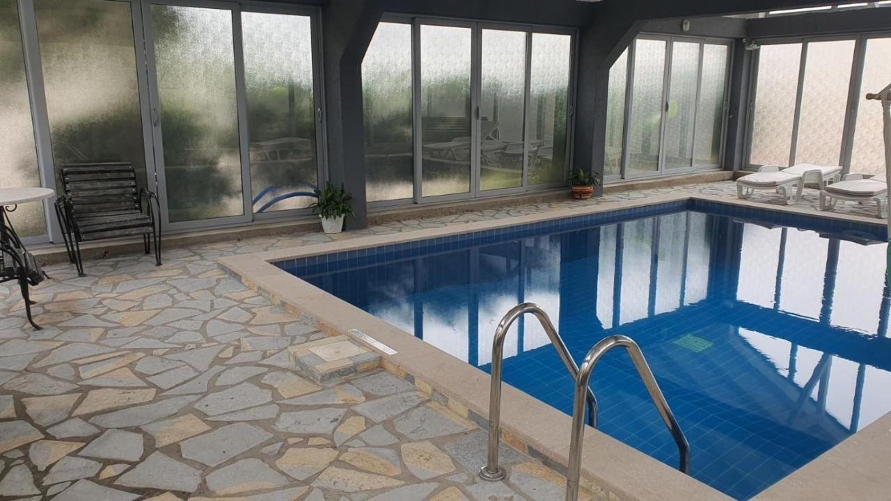 Holiday Home Bogumila Risan Exterior foto