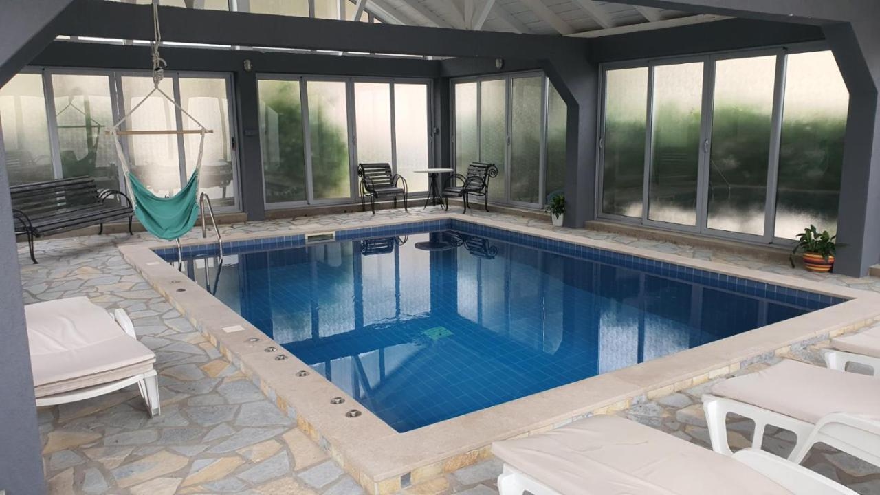 Holiday Home Bogumila Risan Exterior foto